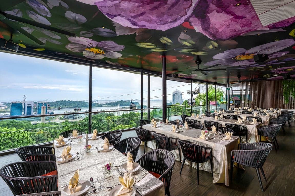 Dusk & The Mirabilis Bar at Mount Faber Peak – Singapore wedding venue photo 5 of 9