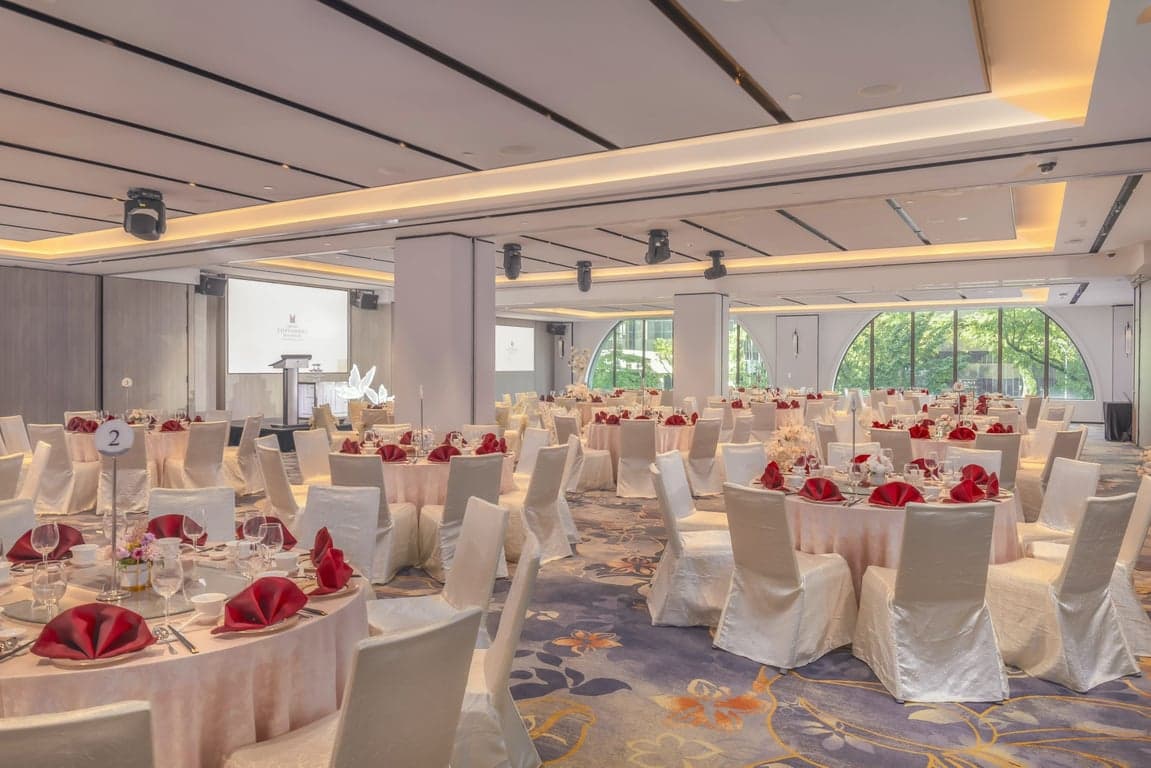 Waterfront Ballroom at Grand Copthorne Waterfront Hotel Singapore – Singapore wedding venue photo 15 of 17