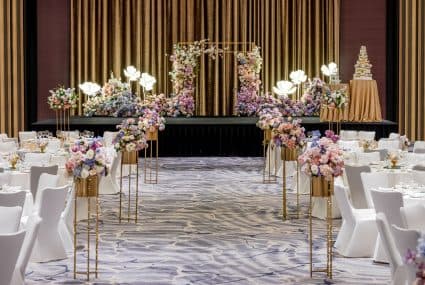 Stamford Ballroom at Fairmont Singapore and Swissôtel The Stamford – Singapore wedding venue photo 2 of 2