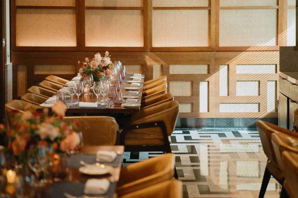 The Bar At 15 Stamford at The Capitol Kempinski Hotel Singapore – Singapore wedding venue photo 6 of 8