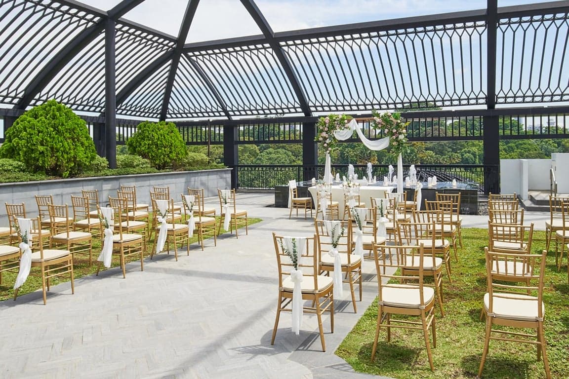 Rooftop Sky Garden at Grand Park City Hall – Singapore wedding venue photo 4 of 6