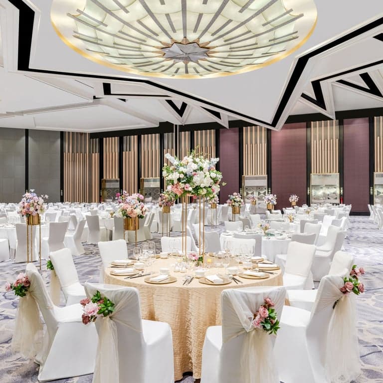 Fairmont Ballroom at Fairmont Singapore and Swissôtel The Stamford – Singapore wedding venue photo 3 of 3