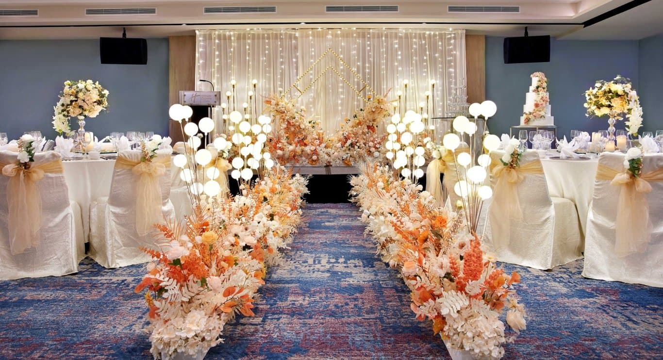 Sugarcane at Holiday Inn Express & Suites Singapore Novena – Singapore wedding venue photo 5 of 7