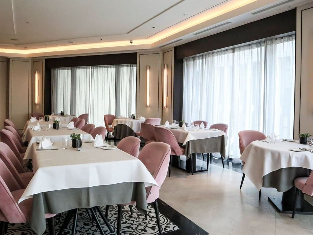 Tablescape Restaurant And Bar at Grand Park City Hall – Singapore wedding venue photo 3 of 3