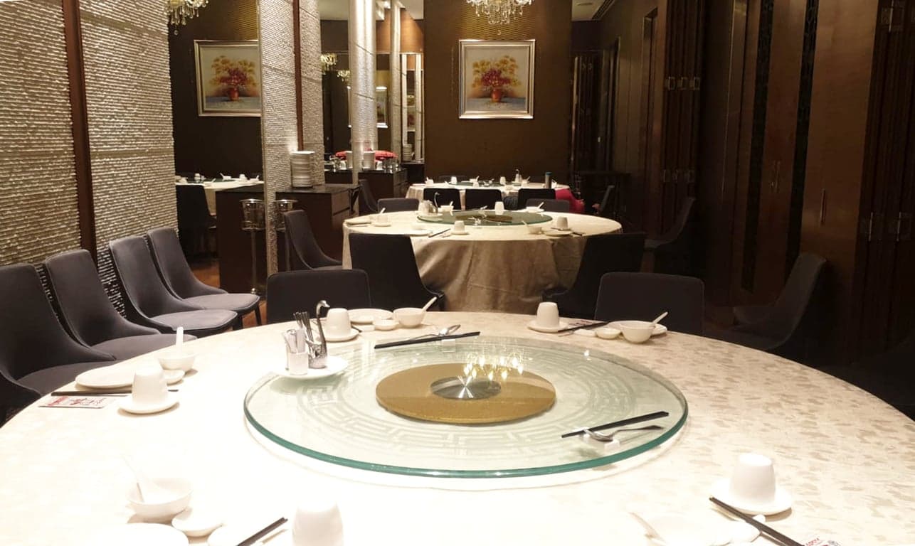 Fu Lin Men at Chinese Swimming Club – Singapore wedding venue photo 3 of 6