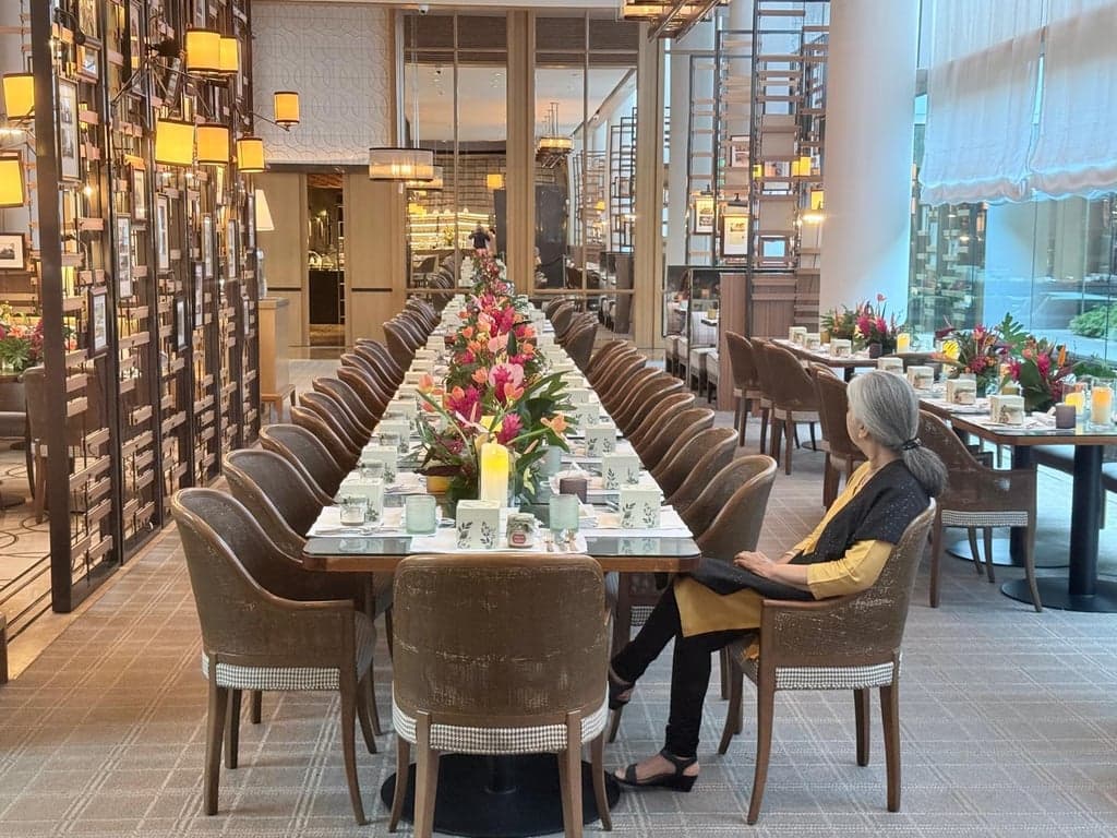 Colony Restaurant (driveway Zone) at The Ritz-Carlton, Millenia Singapore – Singapore wedding venue photo 13 of 32