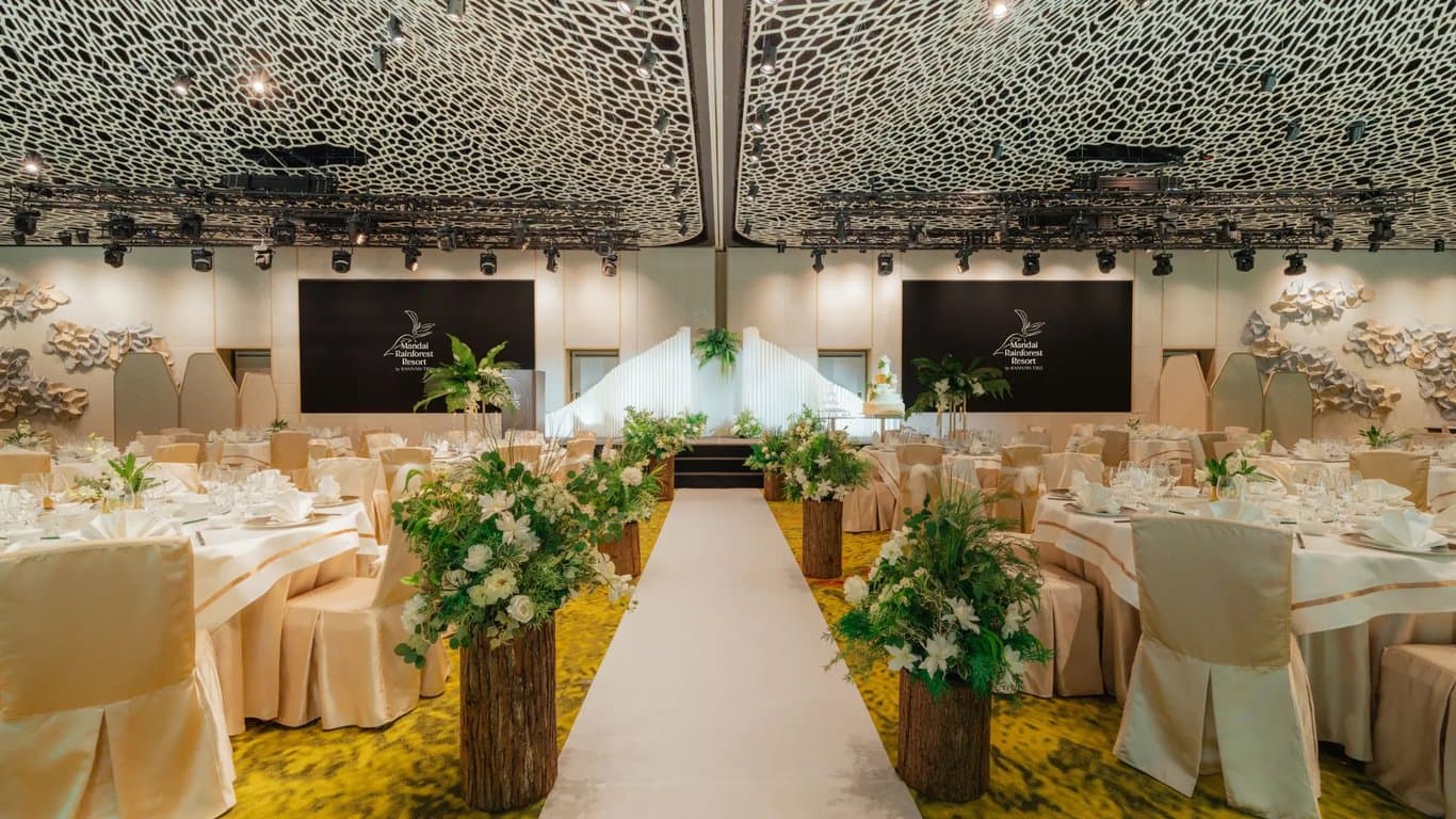 Meranti Ballroom at Mandai Rainforest Resort by Banyan Tree – Singapore wedding venue photo 1 of 2
