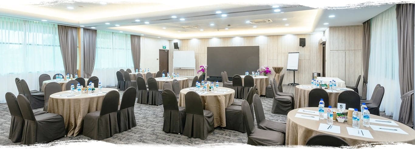 Orchid Room at Civil Service Club @ Bukit Batok – Singapore wedding venue photo 11 of 14