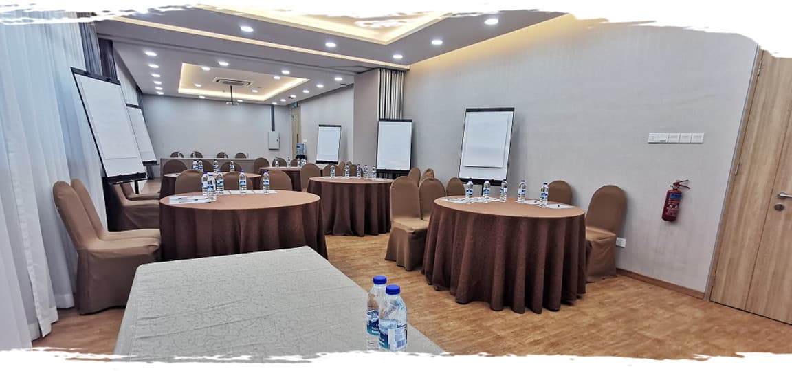 Jasmine Room at Civil Service Club @ Bukit Batok – Singapore wedding venue photo 9 of 14