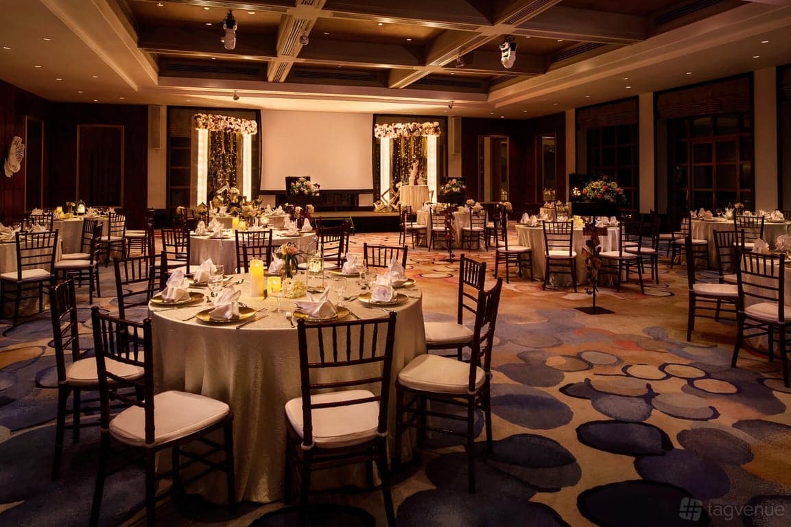 Straits Ballroom at Sofitel Singapore Sentosa – Singapore wedding venue photo 8 of 9