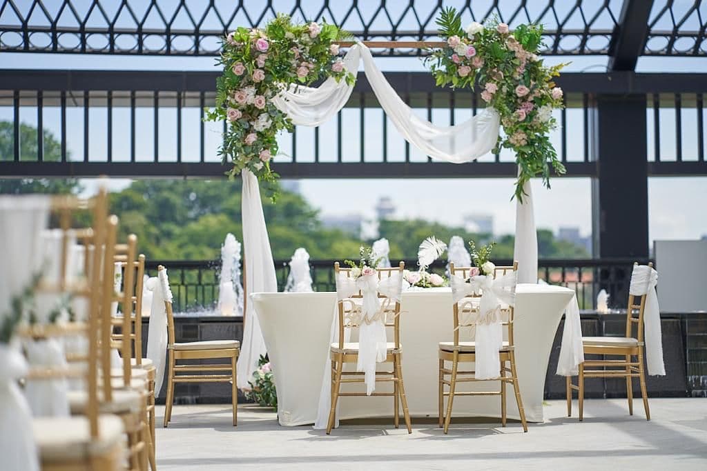 Rooftop Sky Garden at Grand Park City Hall – Singapore wedding venue photo 3 of 6