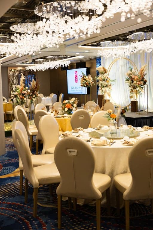 Ballroom at Peach Garden @ The Heeren – Singapore wedding venue photo 1 of 7