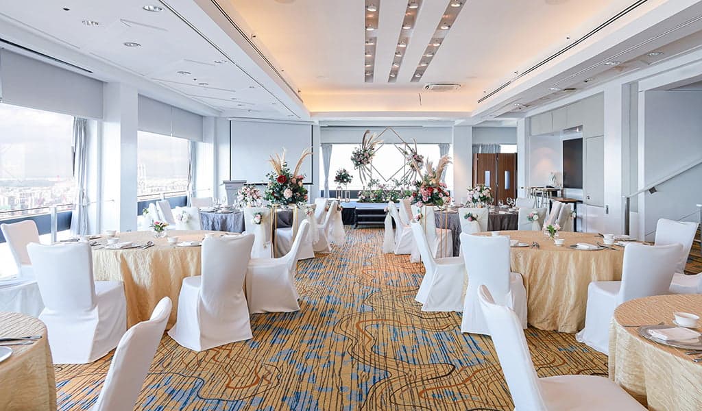 Skai Suites at Fairmont Singapore and Swissôtel The Stamford – Singapore wedding venue photo 9 of 14