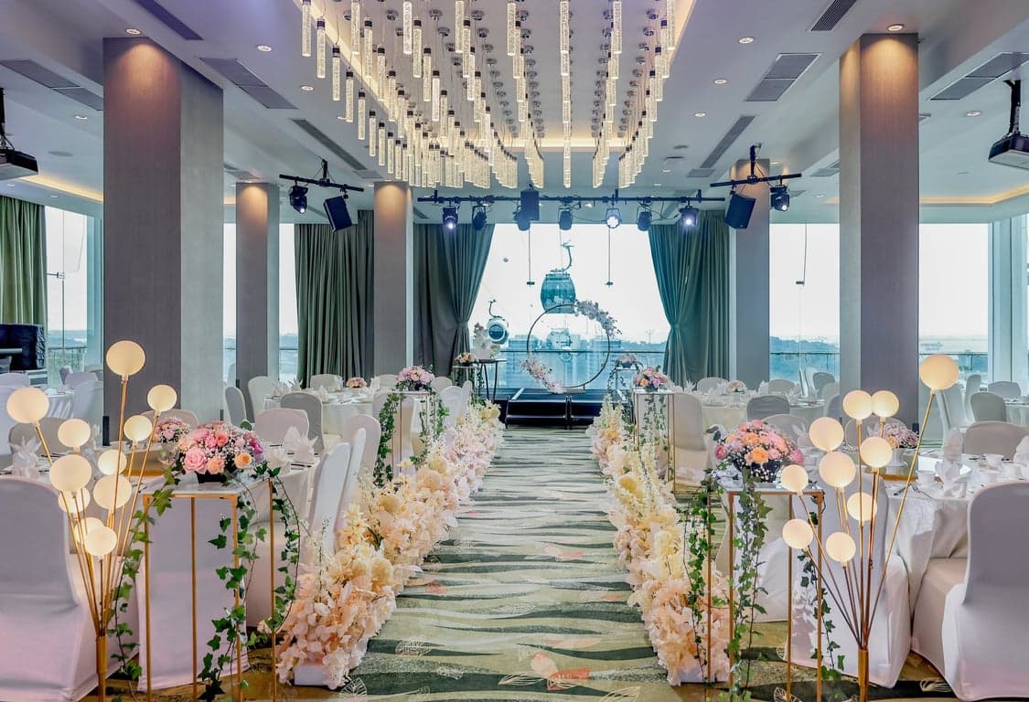 The Ballroom at Mount Faber Peak – Singapore wedding venue photo 1 of 2