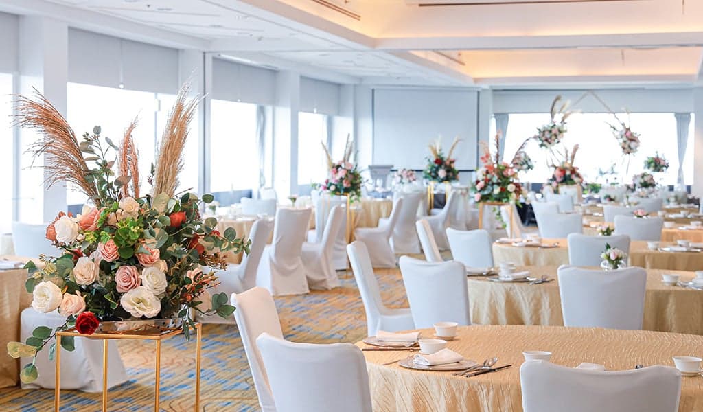Skai Suites at Fairmont Singapore and Swissôtel The Stamford – Singapore wedding venue photo 10 of 14
