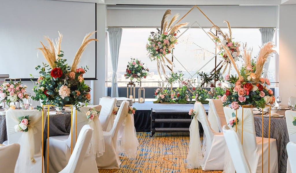 Skai Suites at Fairmont Singapore and Swissôtel The Stamford – Singapore wedding venue photo 12 of 14