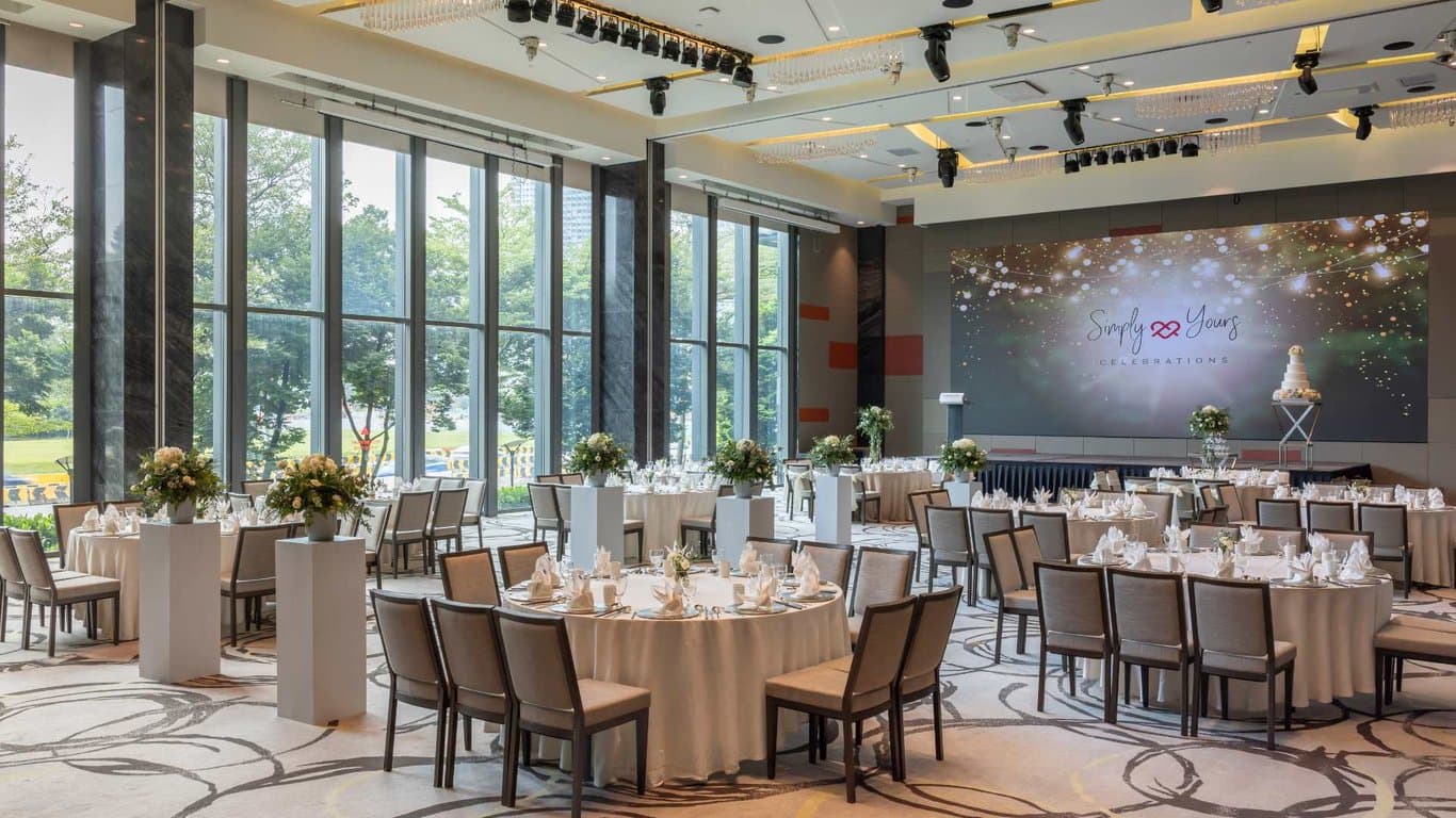 Sky Ballroom at PARKROYAL on Beach Road – Singapore wedding venue photo 25 of 29
