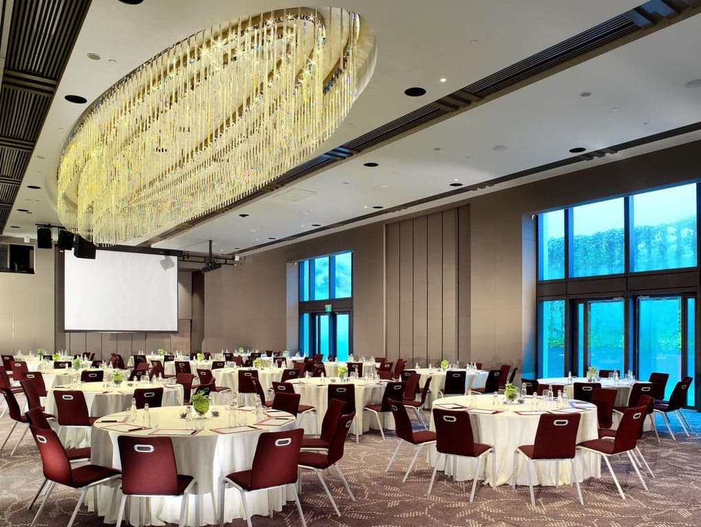 Napier, Read And Spottiswoode Rooms at One Farrer Hotel – Singapore wedding venue photo 2 of 2