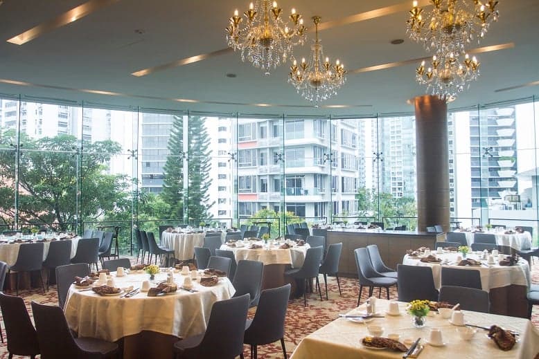 Fu Lin Men at Chinese Swimming Club – Singapore wedding venue photo 2 of 6