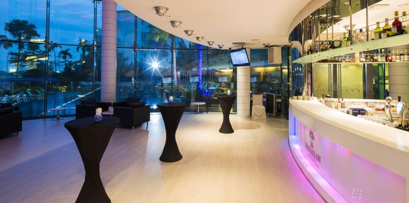 Bar Nebula at ONE°15 Marina Sentosa Cove – Singapore wedding venue photo 2 of 19